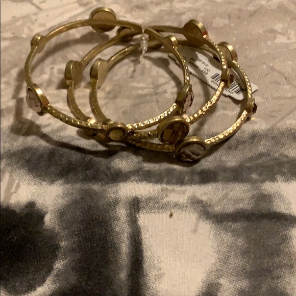 New Bracelet Combo - Picture 4 of 5